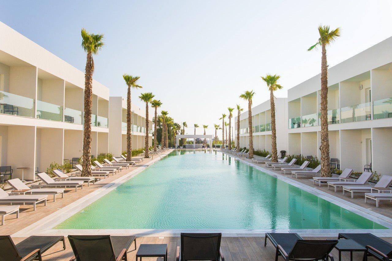 Hotel White Dreams 4*